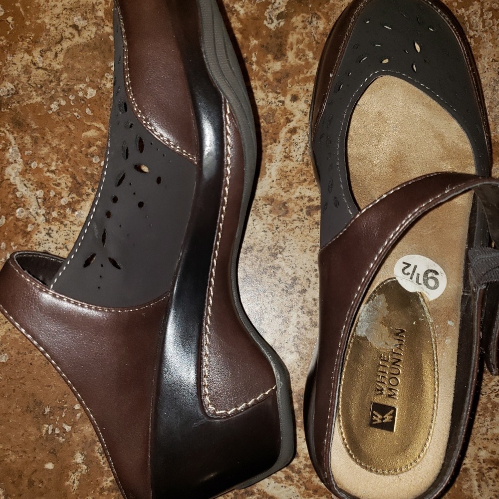 Closed toe slip on
